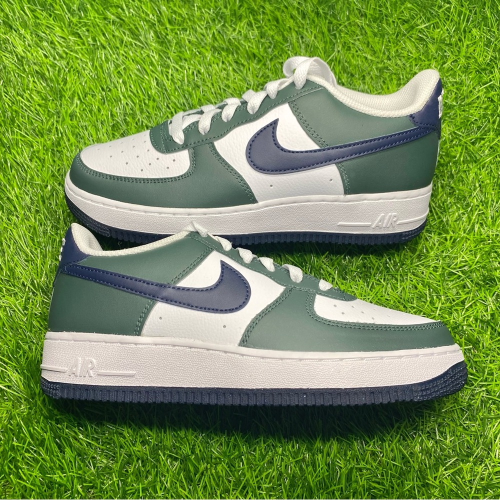 New Nike Air Force 1 Vintage Green Shoes